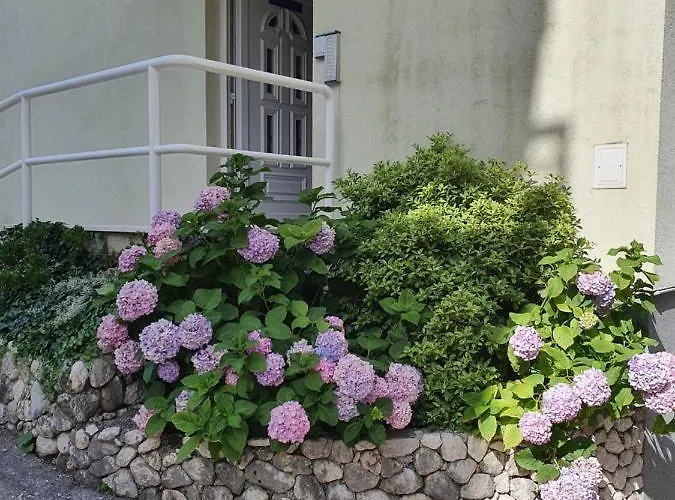 Ivana Appartamento *